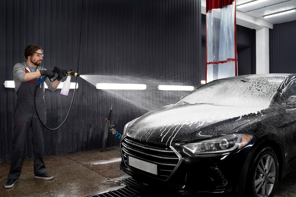 beautiful car washing service